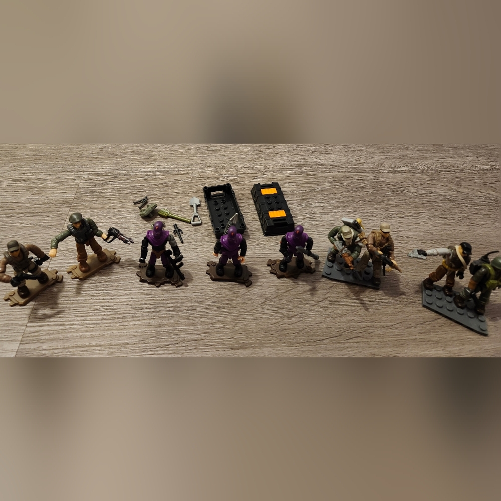 Mega Construx Call of Duty Figures Lot of 9